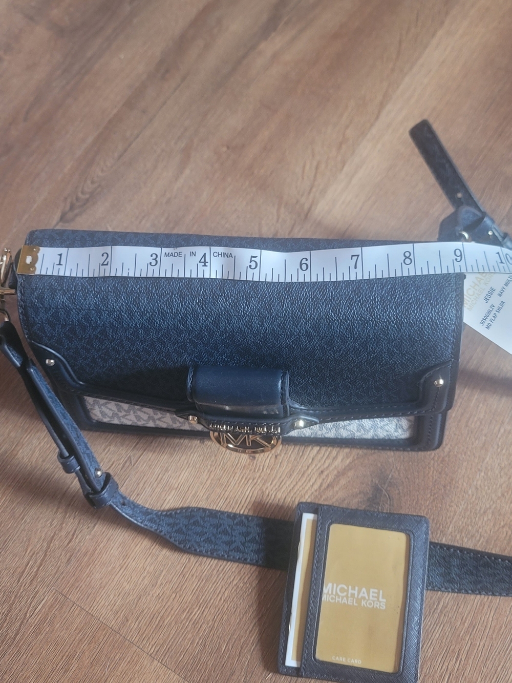 💙🤍💙🤍Michael Kors Navy and White MK Signature Crossbody Bag - Picture 3 of 11